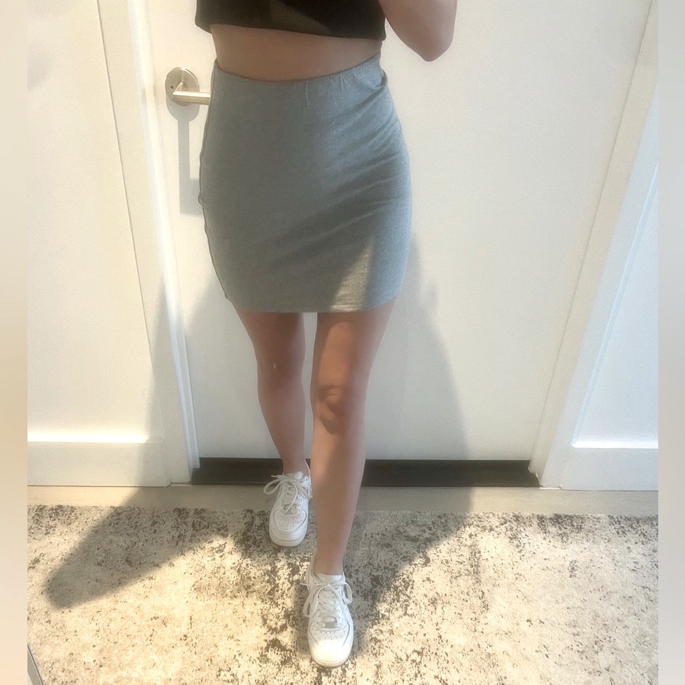 NWOT Aritzia Wilfred Free Mini Skirt